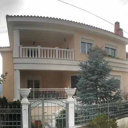 In The Shadow Of Meteora Apartment Kalambaka Exterior photo